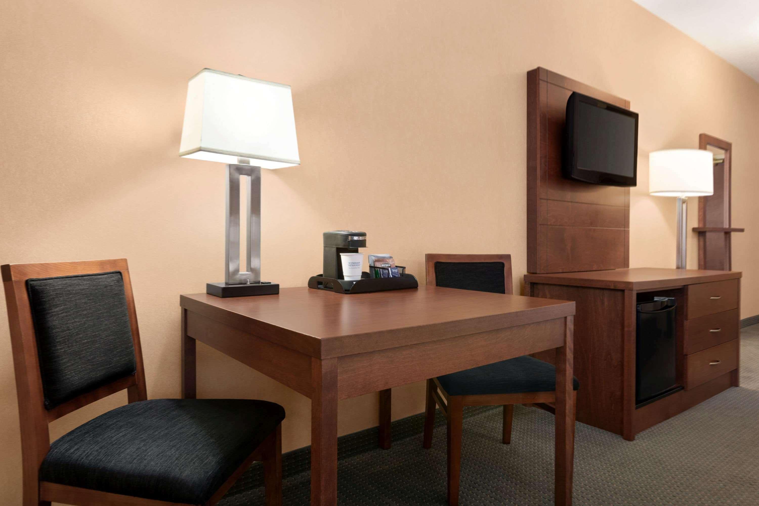 Days Inn By Wyndham Guelph Exterior photo
