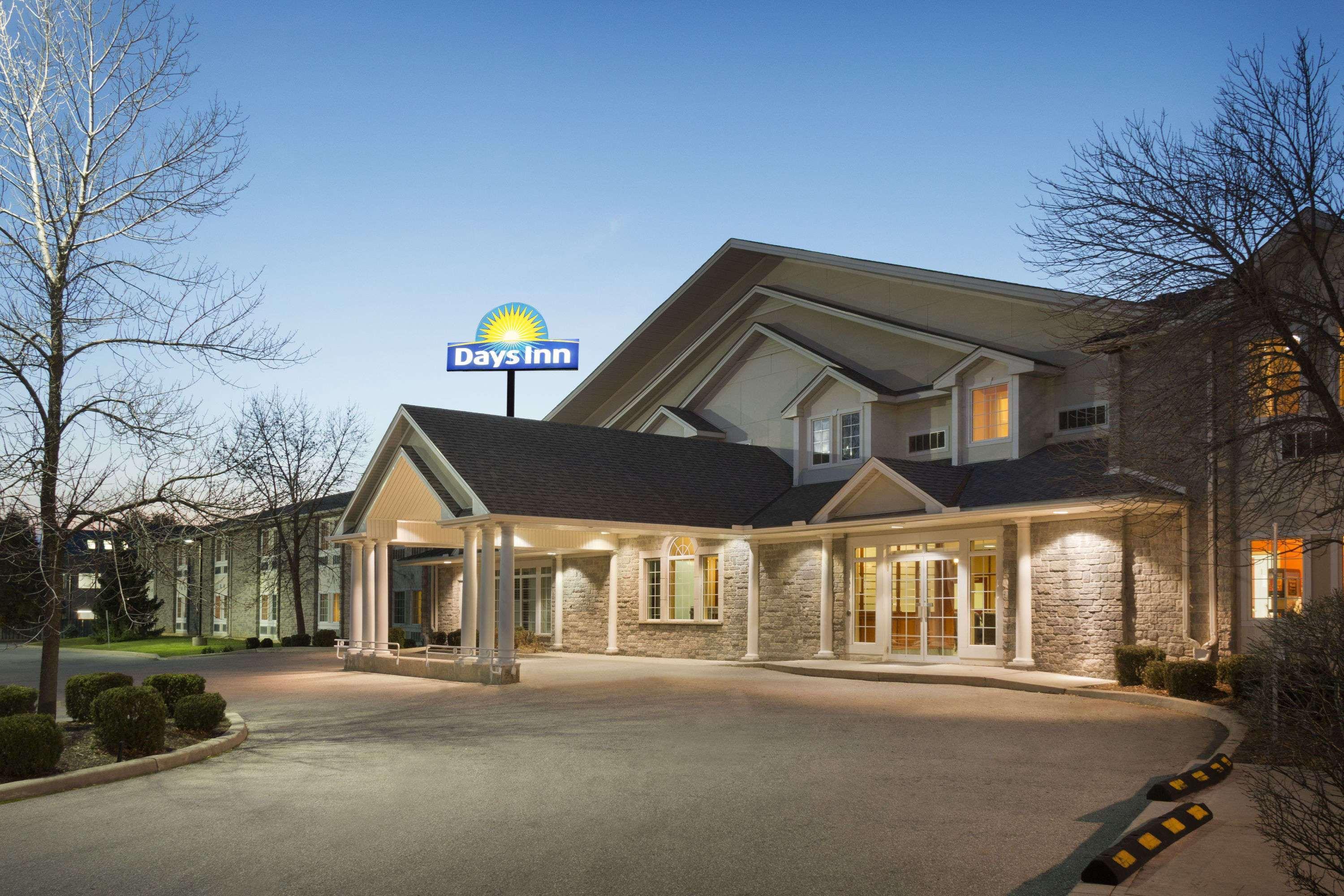 Days Inn By Wyndham Guelph Exterior photo