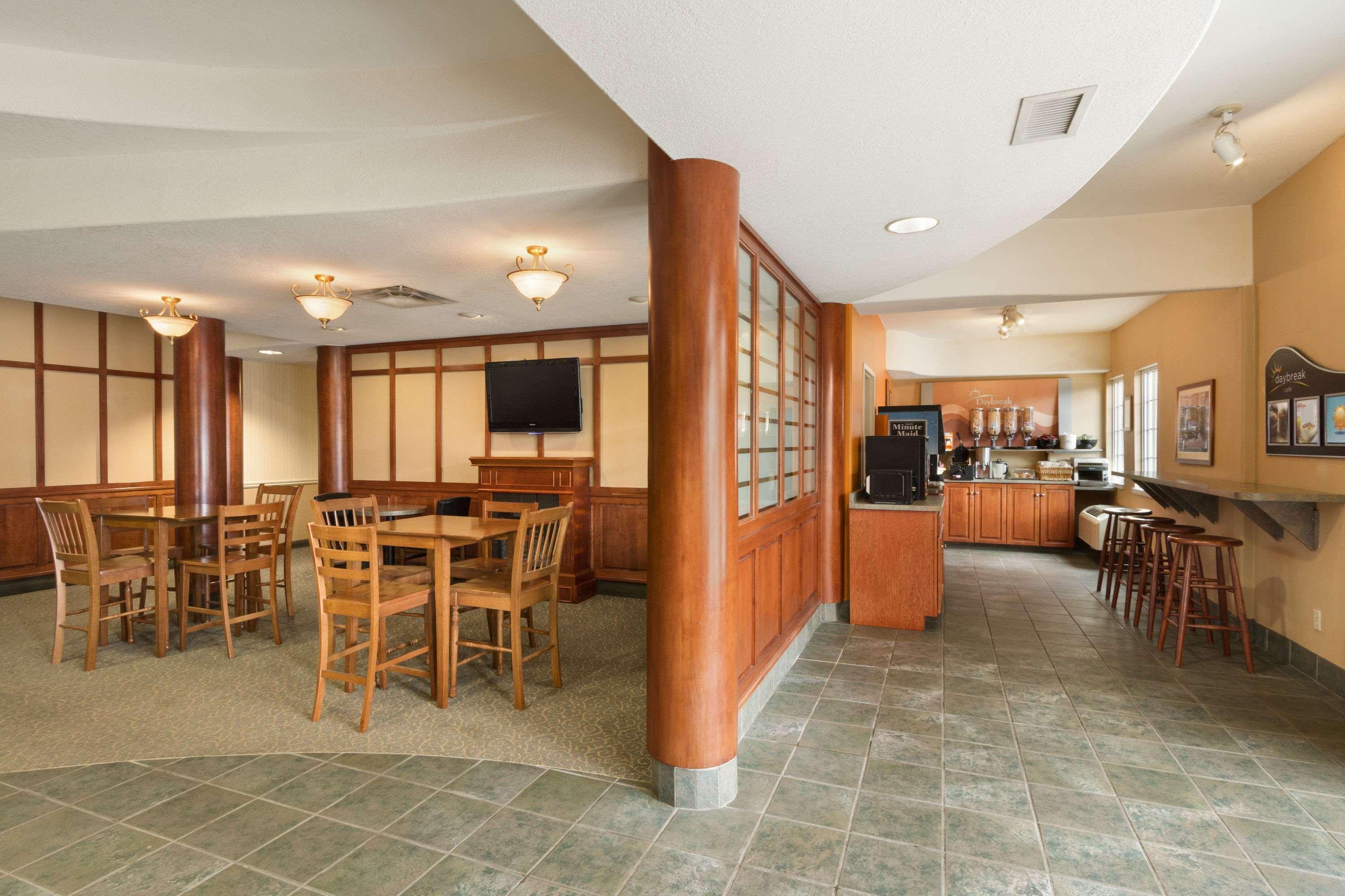 Days Inn By Wyndham Guelph Exterior photo