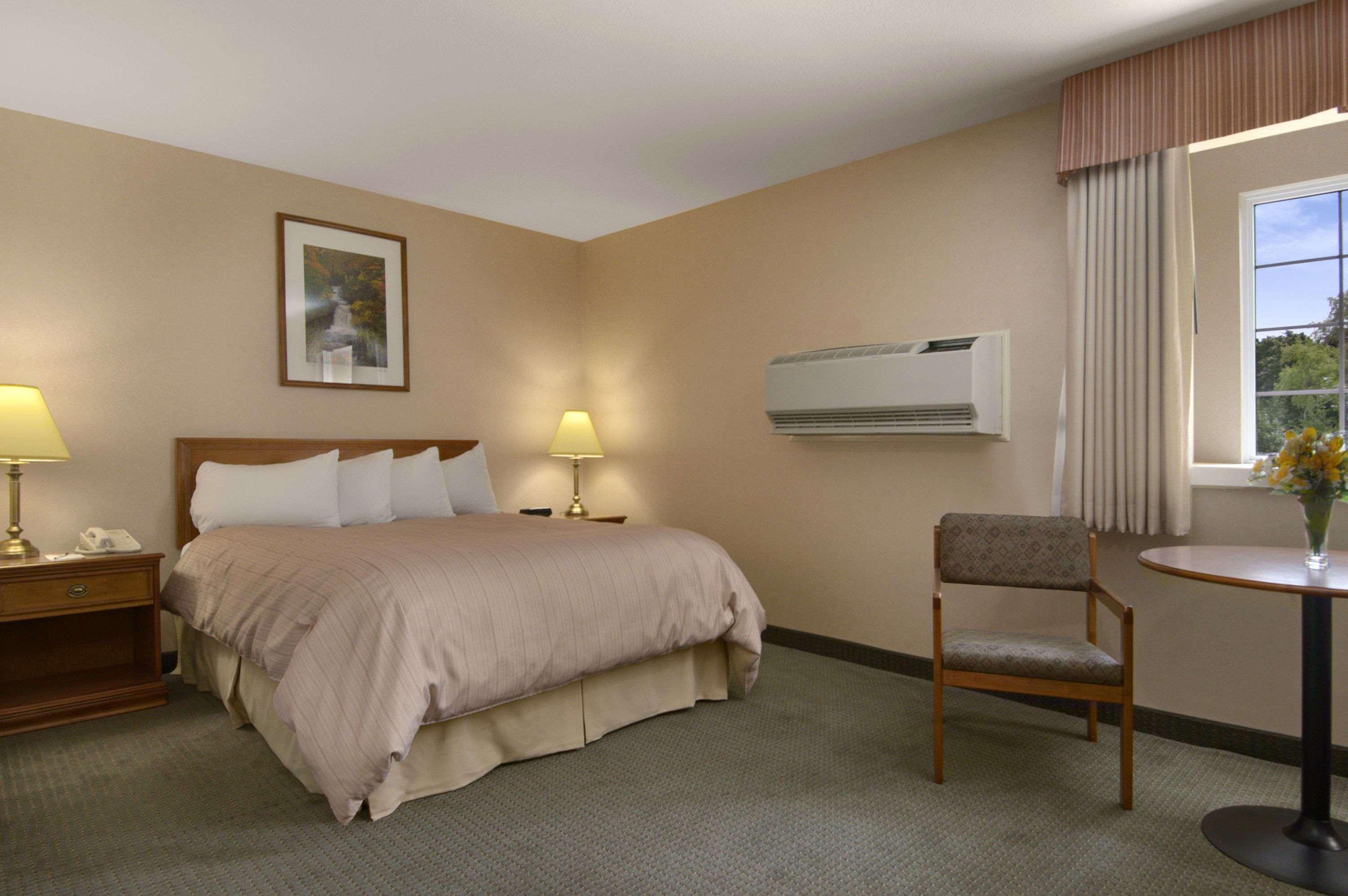 Days Inn By Wyndham Guelph Exterior photo